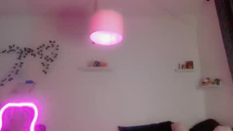 Snapshot of kissahsins chatting on October 2025 03:49:02 AM Kissah Kreampuff online show from October 2025 03:49:02 AM