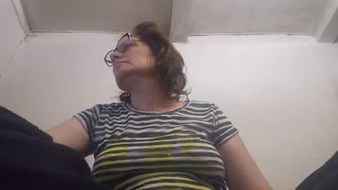 kissandvibe online show from May 2026 06:39:01 PM