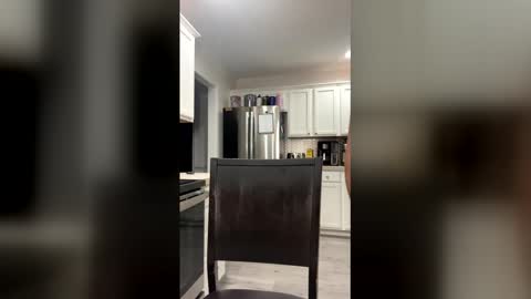 Bee online show from March 2026 04:29:01 AM