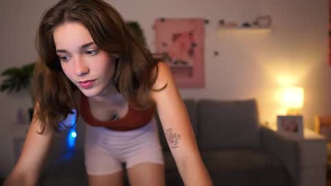 Sisi online show from September 2025 01:13:02 PM