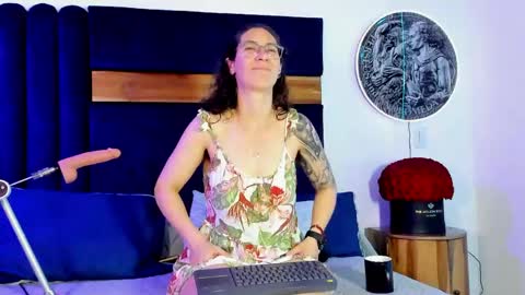 Kissing Company online show from May 2026 05:02:02 AM