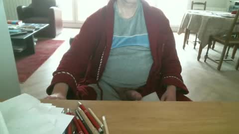 Snapshot of kisslog1 chatting on December 2024 11:29:01 AM kisslog1 online show from December 2024 11:29:01 AM