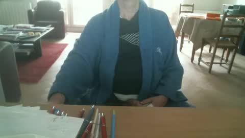 Snapshot of kisslog1 chatting on October 2025 03:21:02 PM kisslog1 online show from October 2025 03:21:02 PM