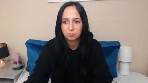 Snapshot of kissluisa chatting on October 2025 06:19:01 AM LuisaLove online show from October 2025 06:19:01 AM