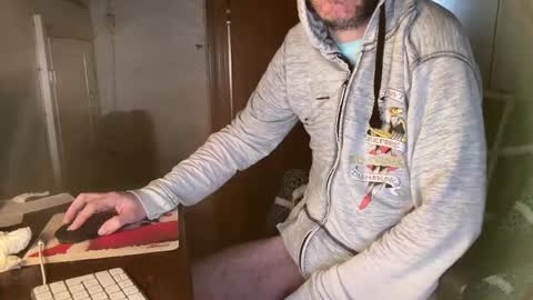 kissofbanned1983 online show from May 2026 06:08:01 AM