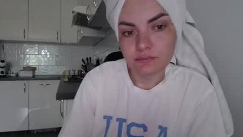 Snapshot of kitcatheaven4u chatting on July 2026 07:25:01 AM Im Amaia Everyone Merry Christmas online show from July 2026 07:25:01 AM