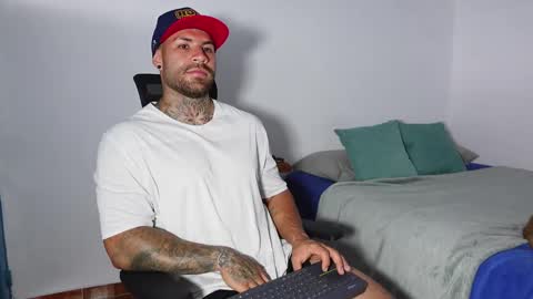 Snapshot of kite__ chatting on February 2025 10:11:01 PM kite__ online show from February 2025 10:11:01 PM