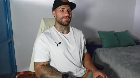 Snapshot of kite__ chatting on February 2025 03:08:02 PM kite__ online show from February 2025 03:08:02 PM