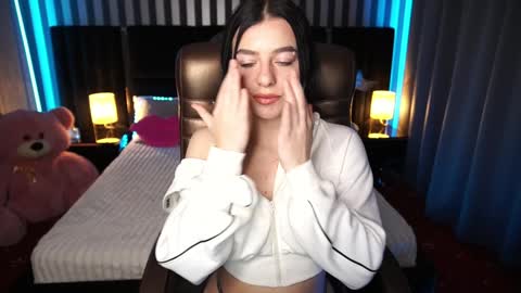 Snapshot of kitnis1love chatting on December 2024 03:15:02 AM kitness online show from December 2024 03:15:02 AM