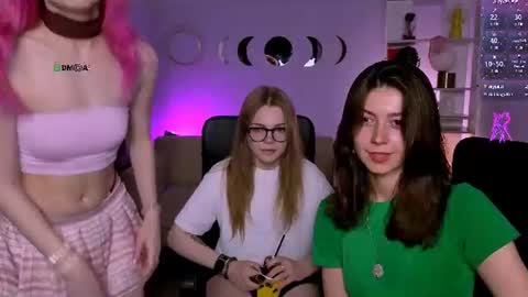 kitniss online show from June 2026 07:14:01 PM