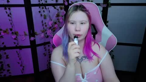 kitsune_little online show from June 2026 10:04:02 PM