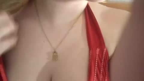 Snapshot of kitsuneniki chatting on February 2026 07:54:02 PM kitsuneniki online show from February 2026 07:54:02 PM