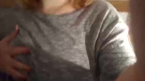 Snapshot of kitsuneniki chatting on February 2026 05:55:02 PM kitsuneniki online show from February 2026 05:55:02 PM