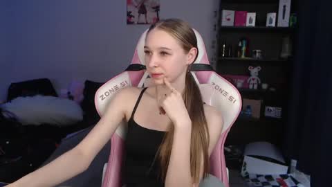 kitsuneyX online show from June 2026 12:39:02 AM