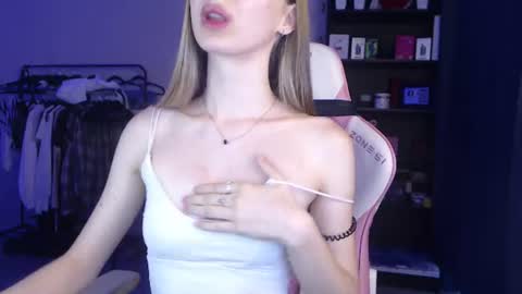 kitsuneyX online show from July 2026 12:28:01 AM