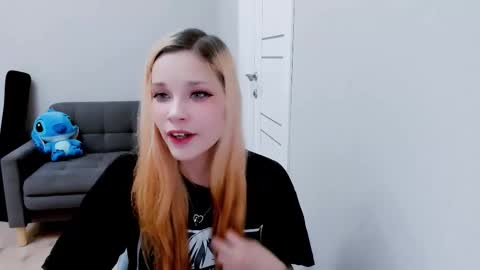 Alissa online show from September 2025 07:25:01 PM