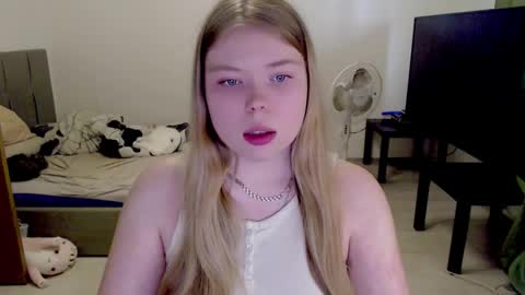 Jennyblonde and Emmabrunette online show from September 2025 02:19:01 PM