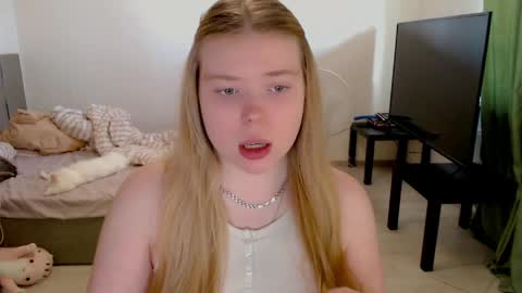 Jennyblonde and Emmabrunette online show from June 2026 03:17:02 PM