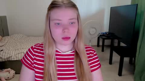 Snapshot of kitten_jenny01 chatting on July 2026 04:36:02 PM Jennyblonde and Emmabrunette online show from July 2026 04:36:02 PM