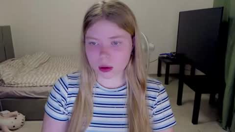 Snapshot of kitten_jenny01 chatting on August 2026 07:05:02 PM Jennyblonde and Emmabrunette online show from August 2026 07:05:02 PM