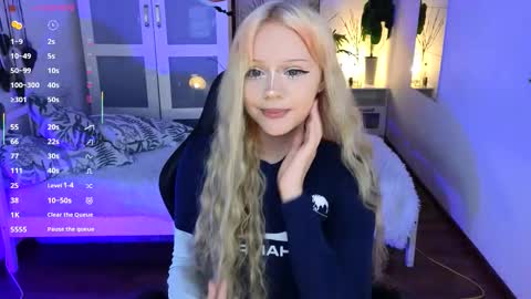 Snapshot of kitten_murray chatting on October 2025 06:19:02 AM barbara online show from October 2025 06:19:02 AM