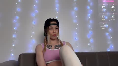 Snapshot of kittie_bear chatting on December 2024 06:50:01 PM Veronica online show from December 2024 06:50:01 PM