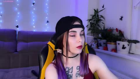 Snapshot of kittie_bear chatting on October 2025 09:21:02 PM Veronica online show from October 2025 09:21:02 PM