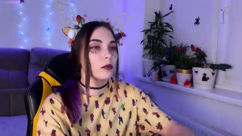 Snapshot of kittie_bear chatting on October 2025 01:01:02 PM Veronica online show from October 2025 01:01:02 PM