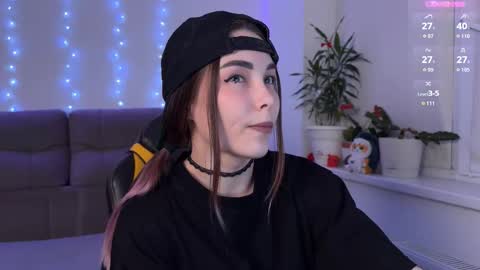 Snapshot of kittie_bear chatting on December 2025 01:59:02 AM Veronica online show from December 2025 01:59:02 AM