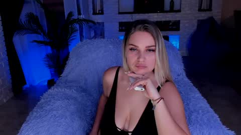 Snapshot of kittiliza chatting on January 2025 10:15:01 PM kittiliza online show from January 2025 10:15:01 PM