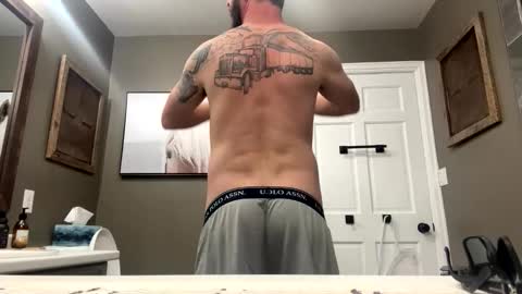 kittmatt31 online show from May 2026 01:11:02 AM