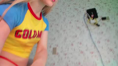 Snapshot of kitty__sophie chatting on January 2026 04:34:01 PM sophie online show from January 2026 04:34:01 PM