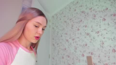 Snapshot of kitty__sophie chatting on January 2026 05:38:02 PM sophie online show from January 2026 05:38:02 PM