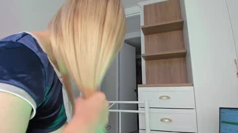 Snapshot of kitty__sophie chatting on March 2026 06:13:01 PM sophie online show from March 2026 06:13:01 PM