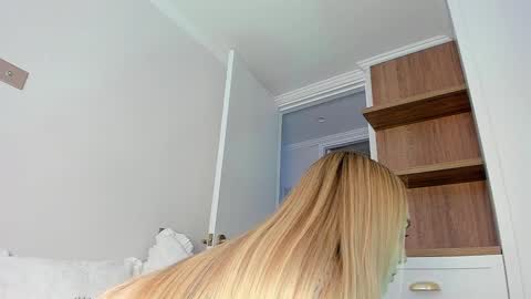 Snapshot of kitty__sophie chatting on March 2026 07:29:01 PM sophie online show from March 2026 07:29:01 PM