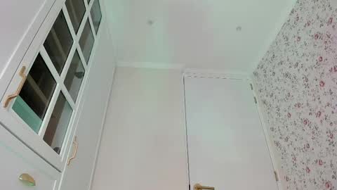 Snapshot of kitty__sophie chatting on April 2026 05:03:01 PM sophie online show from April 2026 05:03:01 PM
