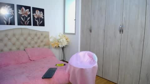 Snapshot of kitty_f00x chatting on April 2026 07:38:02 PM kitty_f00x online show from April 2026 07:38:02 PM