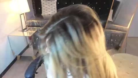 Snapshot of kitty_fox_b chatting on September 2025 12:38:02 PM kitty_fox_b online show from September 2025 12:38:02 PM