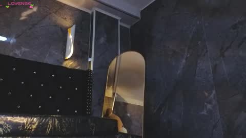 Snapshot of kitty_fox_b chatting on October 2025 01:23:02 PM kitty_fox_b online show from October 2025 01:23:02 PM