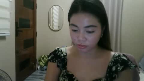Snapshot of kitty_fussy chatting on April 2026 06:36:01 AM kitty_fussy online show from April 2026 06:36:01 AM