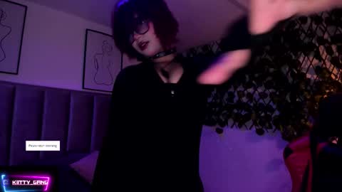 Snapshot of kitty_gang chatting on November 2025 02:23:02 AM Camila online show from November 2025 02:23:02 AM