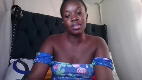 kitty_kerry online show from April 2026 01:41:01 PM