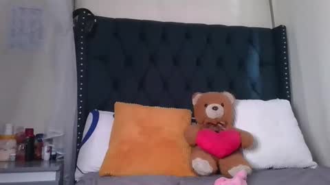 kitty_kerry online show from April 2026 02:14:02 PM