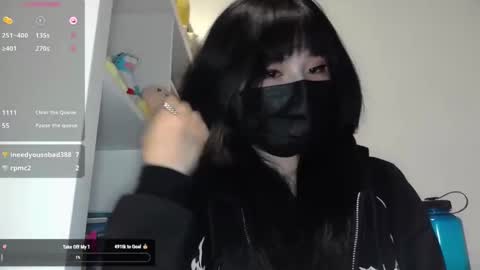 Snapshot of kitty_krush chatting on September 2025 02:33:01 AM Kitty online show from September 2025 02:33:01 AM