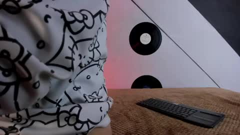 Kitty online show from May 2026 03:01:02 AM