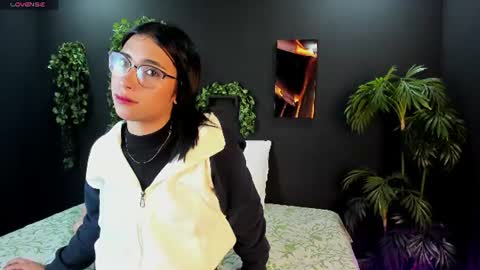 kitty_milan2 online show from July 2026 02:44:01 PM