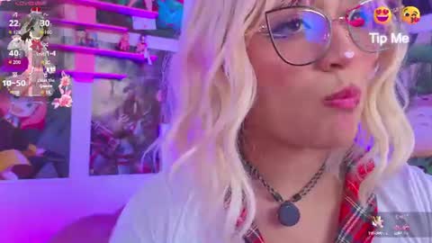 Nicol Gomez online show from June 2026 10:52:01 PM