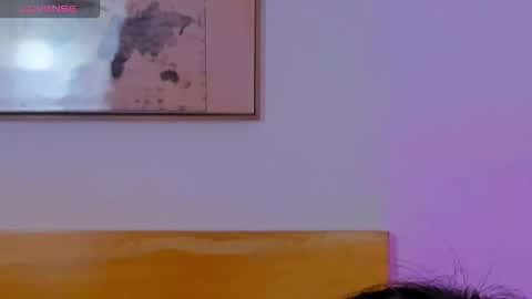 K I T T Y online show from December 2025 12:32:01 PM