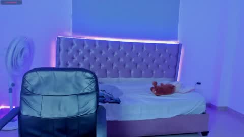 Snapshot of kitty_violet11 chatting on April 2026 09:52:01 PM kitty_violet11 online show from April 2026 09:52:01 PM
