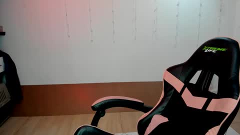 violet online show from January 2025 05:51:02 AM